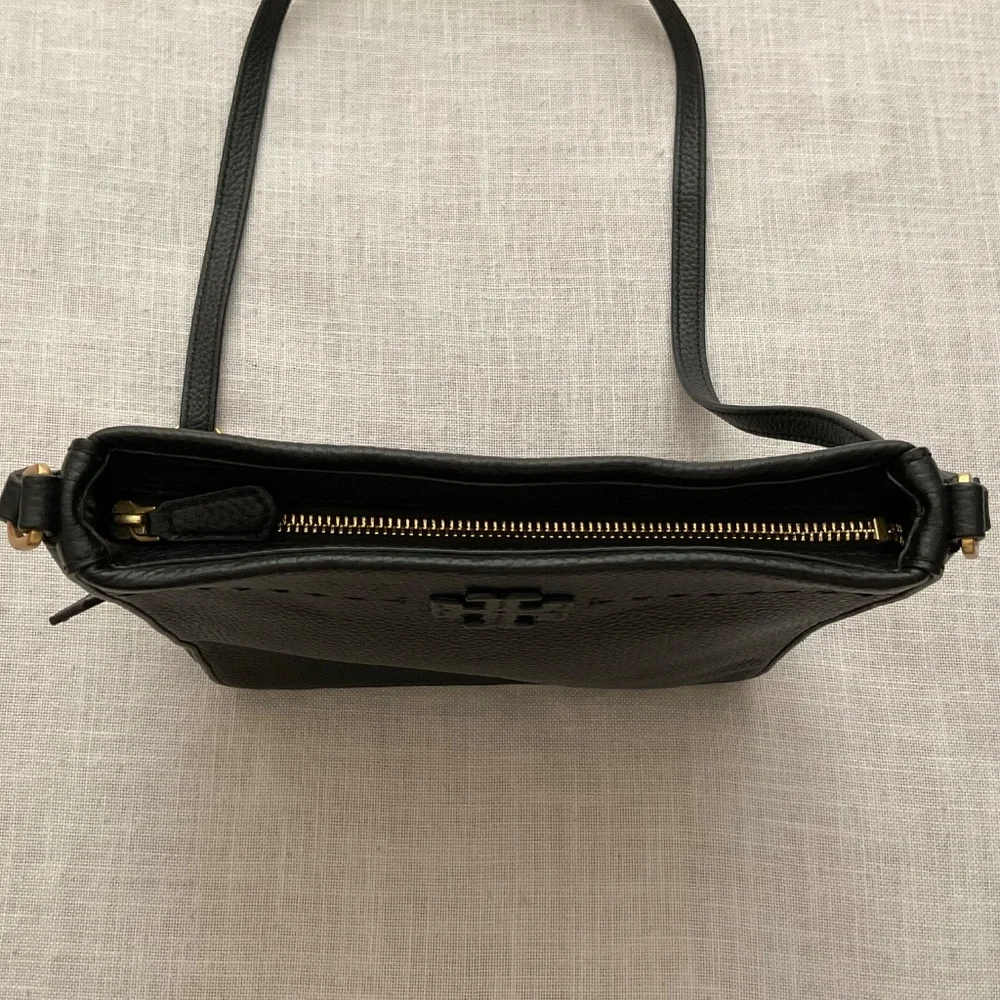 NEW Tory Burch Devon Black Pebble Leather Crossbody Bag NWOT - Picture 6 of 12